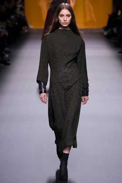 Look 37